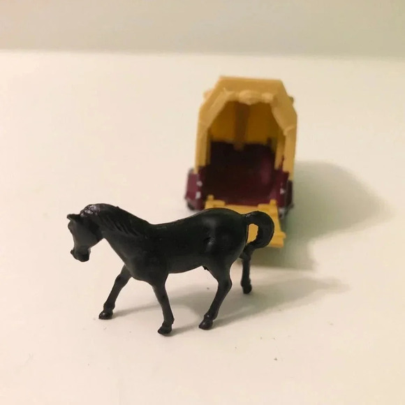 Vintage Majorette Horse Trailer Black Stallion Horse  Figure Made In France - Picture 9 of 11